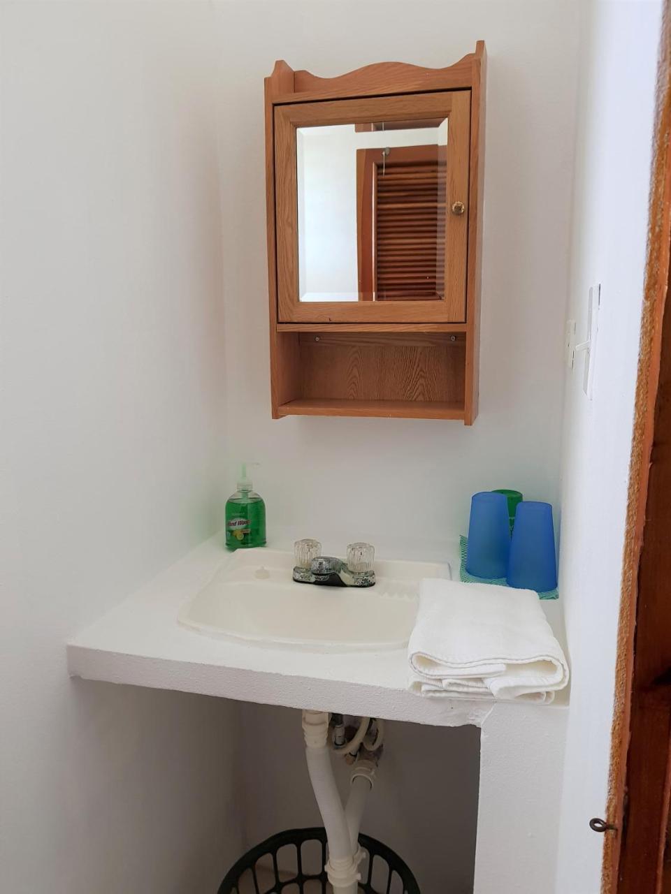 Trellis House Apartman Caye Caulker Kültér fotó